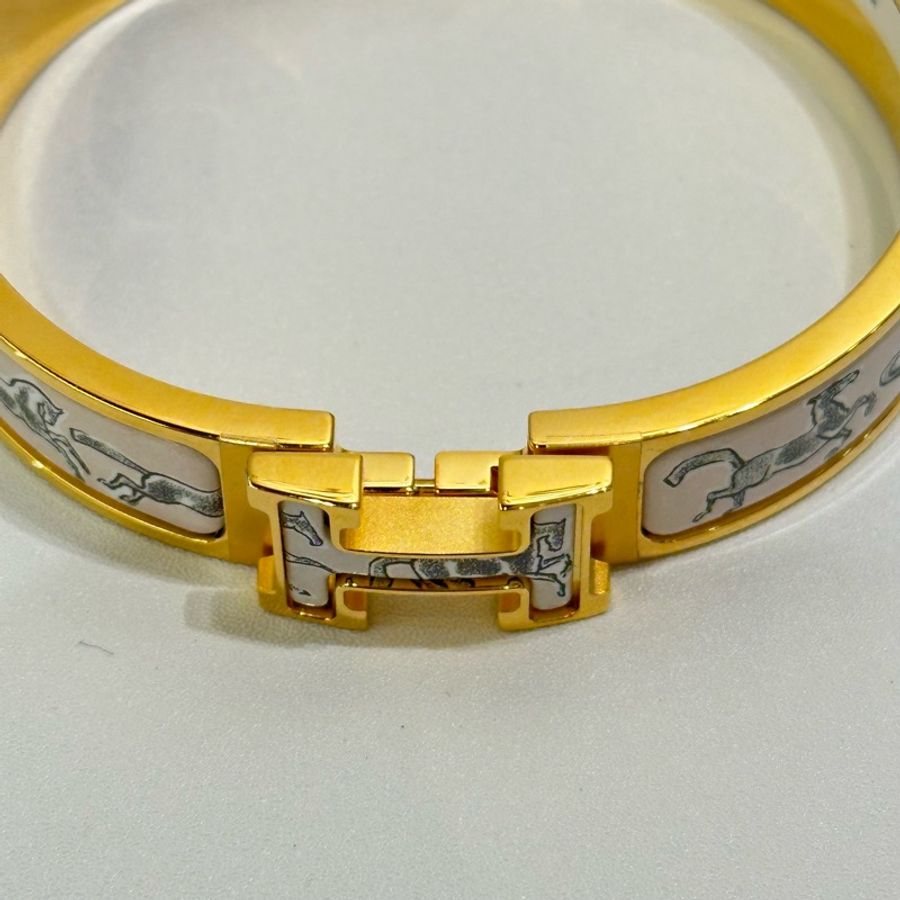 TW4864 Hermes 愛馬仕 H手鐲 特別版 奔騰的馬群 Chevaux en Liberte Clic H Bracelet PM Beige Lin x GHW-20