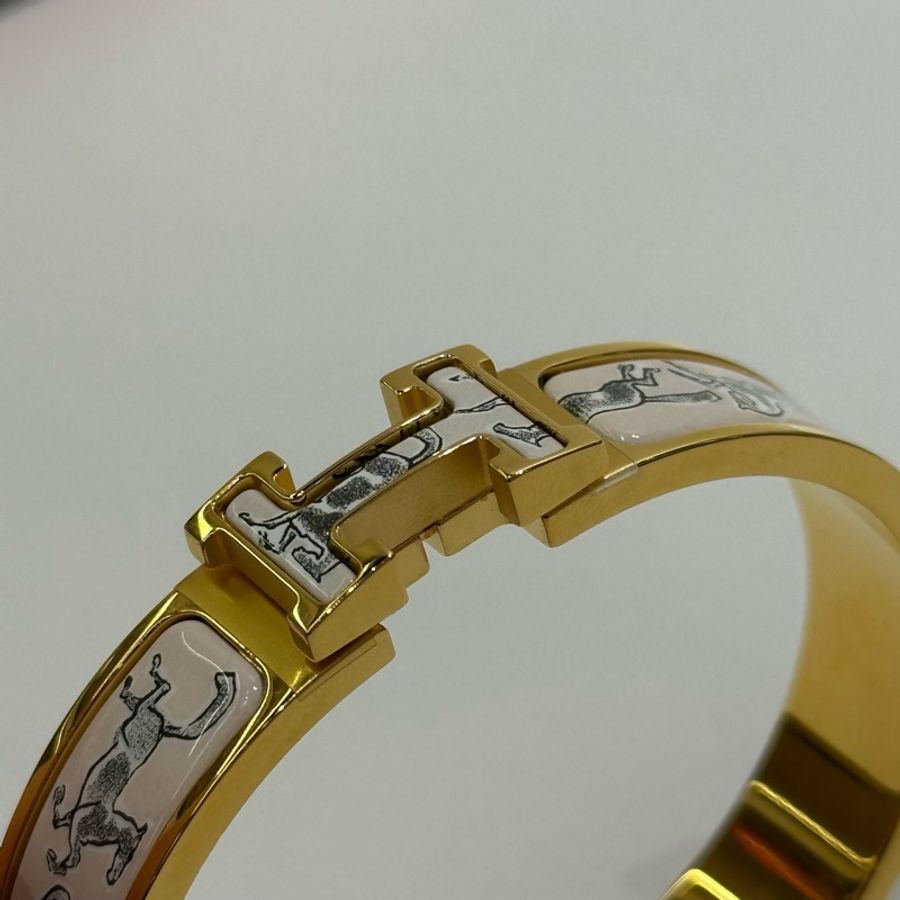 TW4864 Hermes 愛馬仕 H手鐲 特別版 奔騰的馬群 Chevaux en Liberte Clic H Bracelet PM Beige Lin x GHW-23