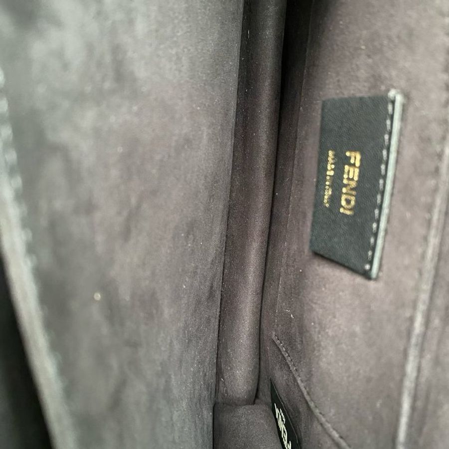 Fendi Kanl系列鏈條包 黑色金扣 牛皮 25*18*5 98新配件塵袋 肩帶 鏈條-7