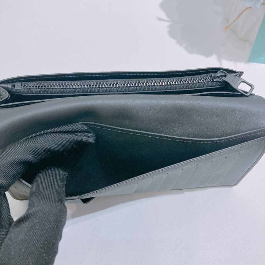 TW4862 Louis Vuitton 路易威登 全黑 長款錢包 皮革压印M69038 Brazza Wallet Monogram Shadow Leather Black-13