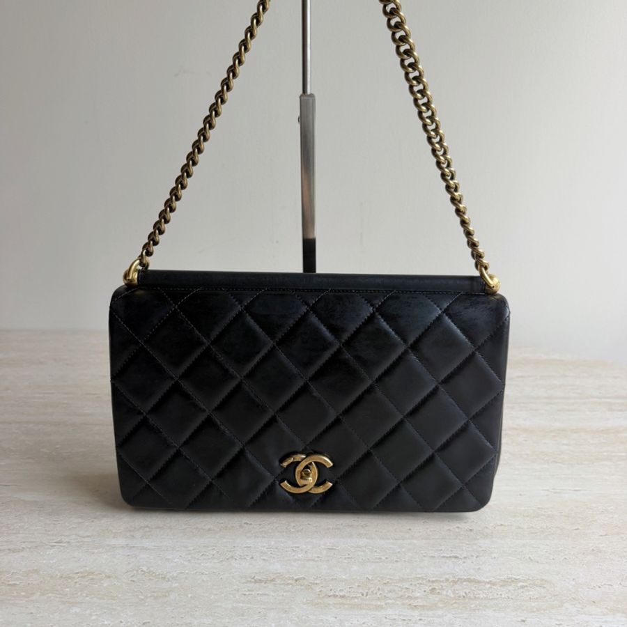 Chanel香奈兒黑金油蠟牛皮單肩包+23開 底長28cm-0