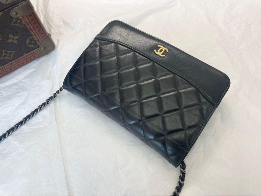 Chanel 香奈兒黑金woc 流浪系列  鏈條包 24開 附件：身份卡  塵袋 尺寸：19*13-2