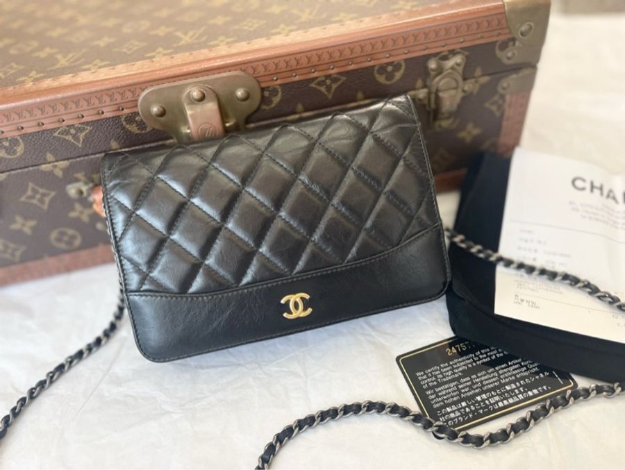 Chanel 香奈兒黑金woc 流浪系列  鏈條包 24開 附件：身份卡  塵袋 尺寸：19*13-7