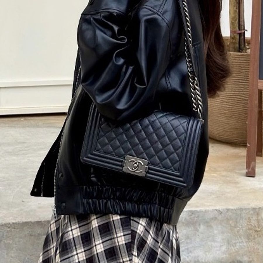 CHANEL 香奈兒 黑銀牛leboy 20開 底長25-0