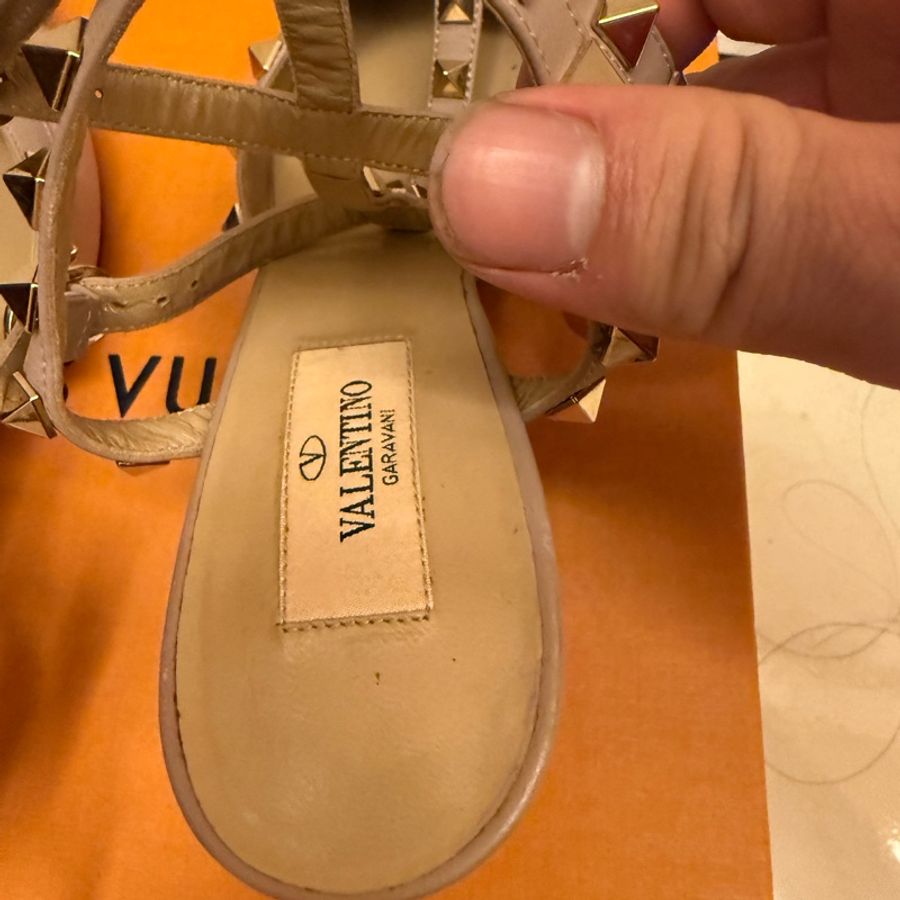 Valentino Rockstud 經典鉚釘高跟鞋 (裸粉色)-7