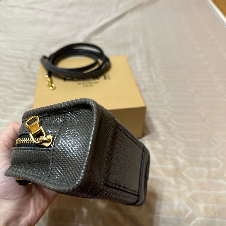 Loewe水蛇皮 迷你包-11