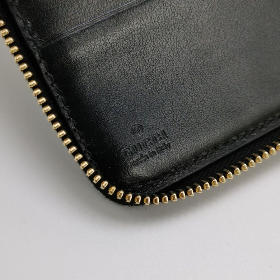 Gucci 牛皮純色字母logo拉鍊錢包-6