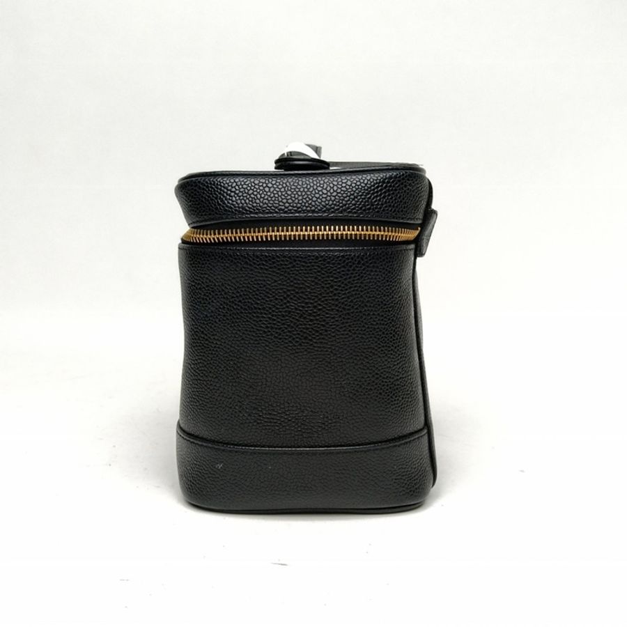 CHANEL 中古黑金牛化妝箱黑色荔枝牛皮6開金扣-1