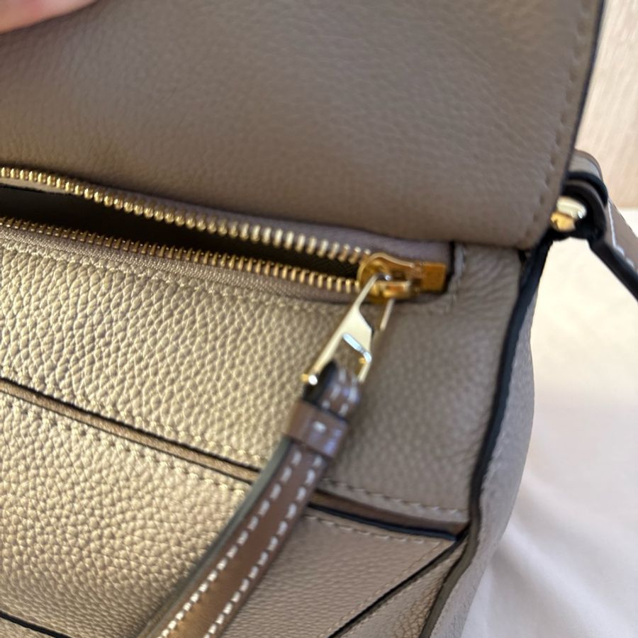 [降價優惠］Loewe Puzzle Bag Small 沙色/拼色小號（經典百搭金釦）-12