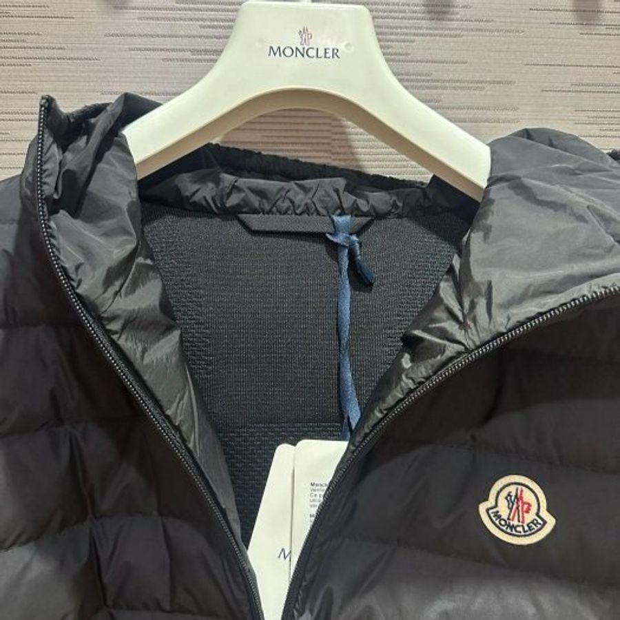💎Han's house精品服飾💎moncler 拼接 羽絨 連帽 外套 現貨 XXXL 原價39900-4