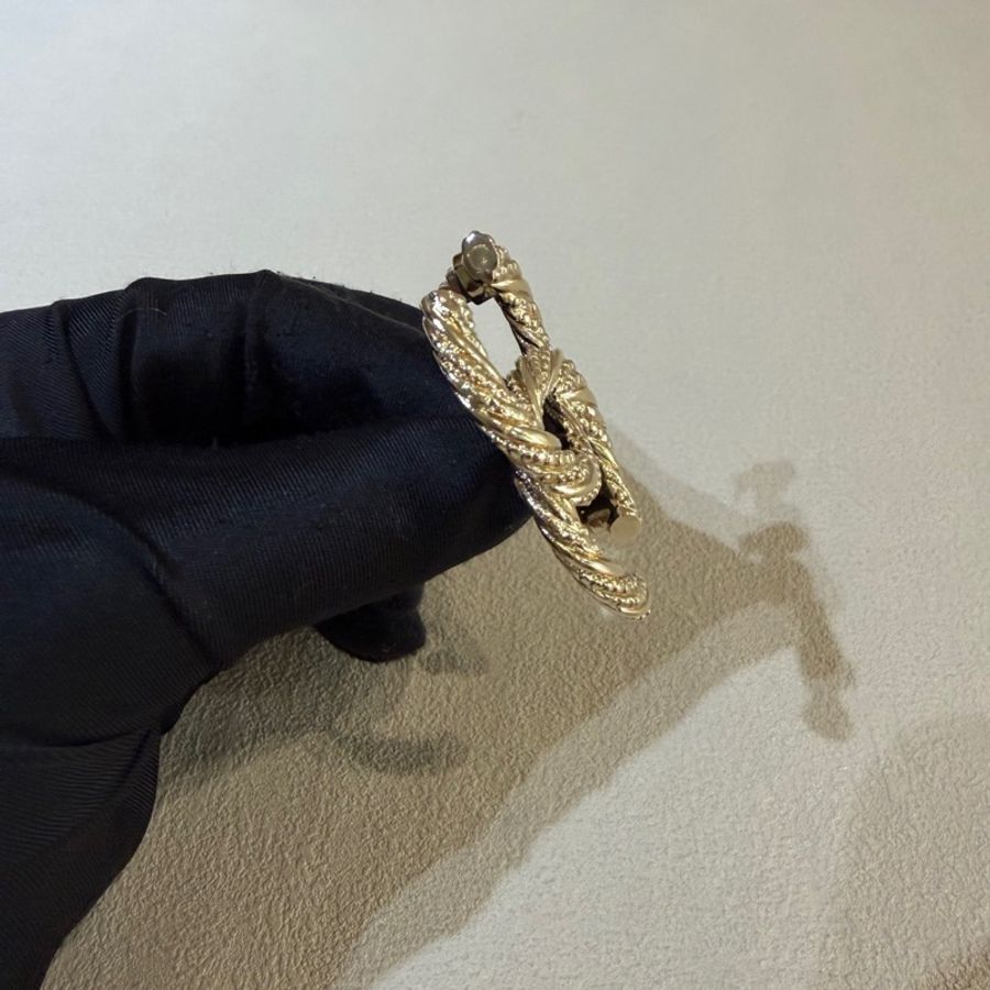 Chanel/香奈兒 金色浮雕麻花旋轉 雙c 胸針  單品-2