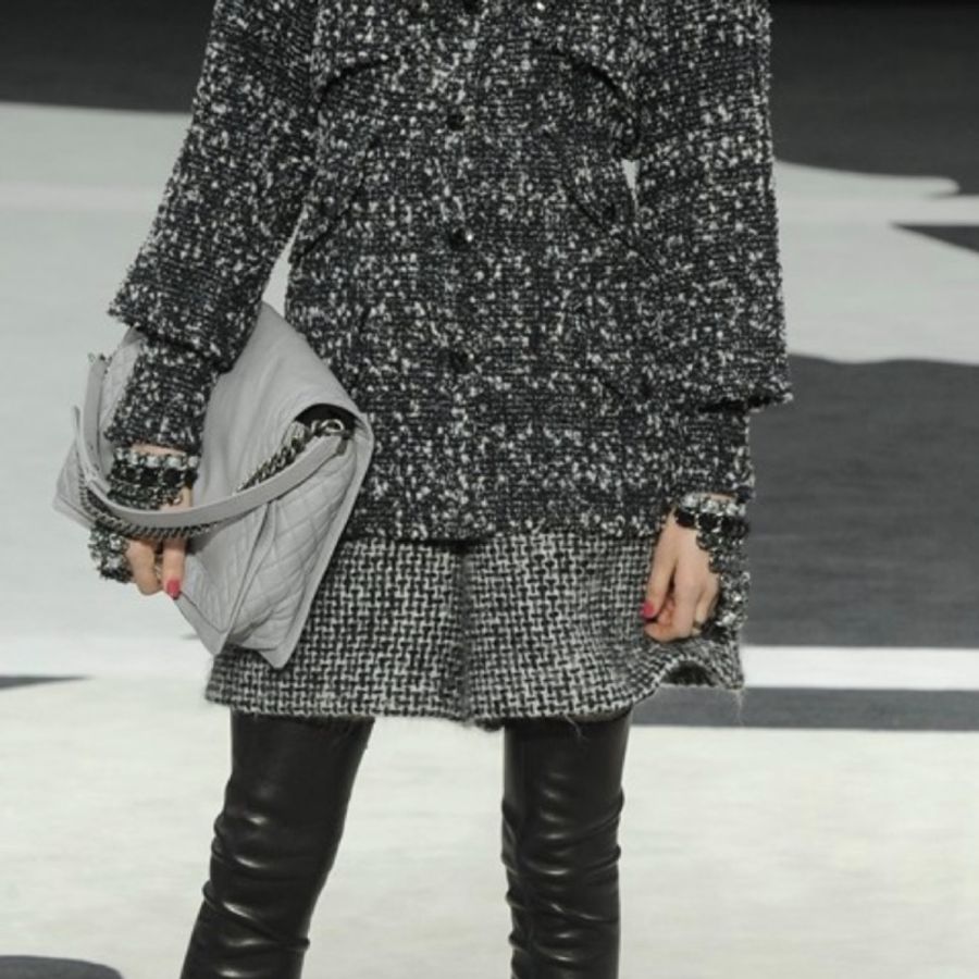Chanel Le boy maxi XL 35 大尺寸經典秀款包-23