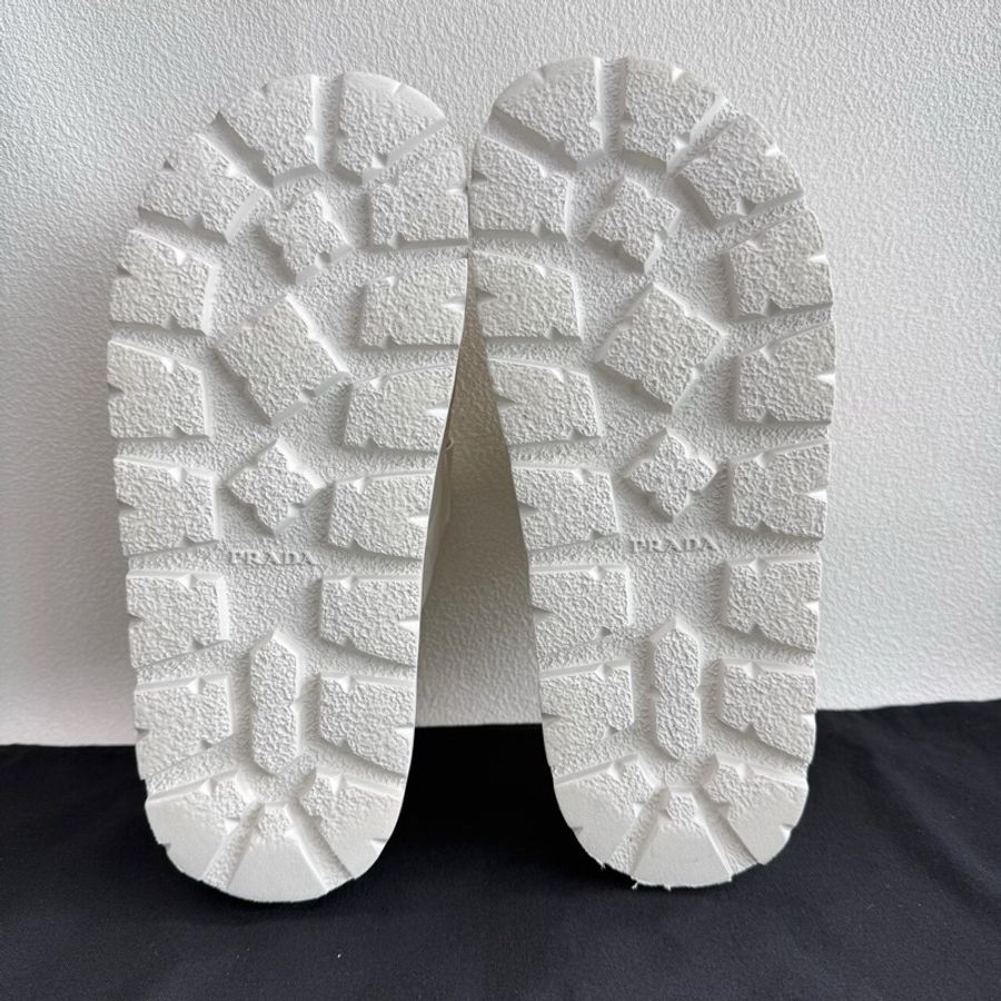 PRADA普拉達 皮革 字母徽標 一字拖鞋 4.5cm 白色35碼-7