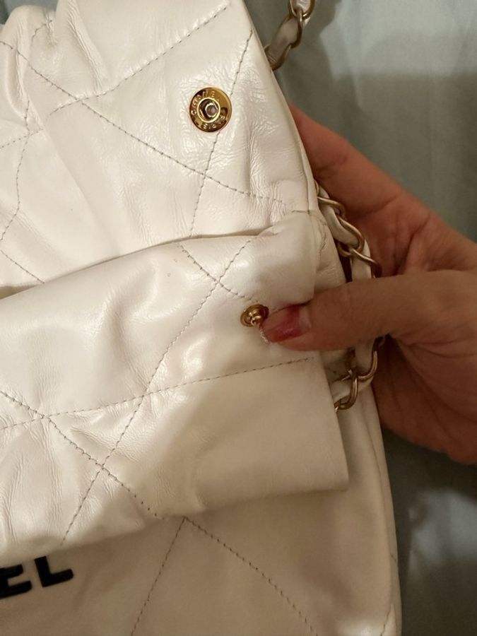 Chanel 22bag 小號 扣子膠膜還未撕-7