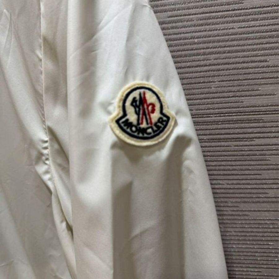💎Han's house精品服飾💎moncler FARLAK 連帽 可藏 風衣 外套 現貨 4-7