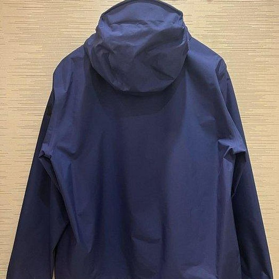 💎Han's house精品服飾💎moncler 滑雪系列 高機能 防水 尼龍 風衣連帽外套 現貨4 原價 37300 可手水洗-2