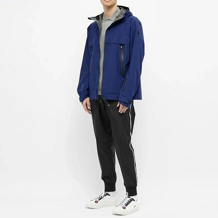 💎Han's house精品服飾💎moncler 滑雪系列 高機能 防水 尼龍 風衣連帽外套 現貨4 原價 37300 可手水洗-4