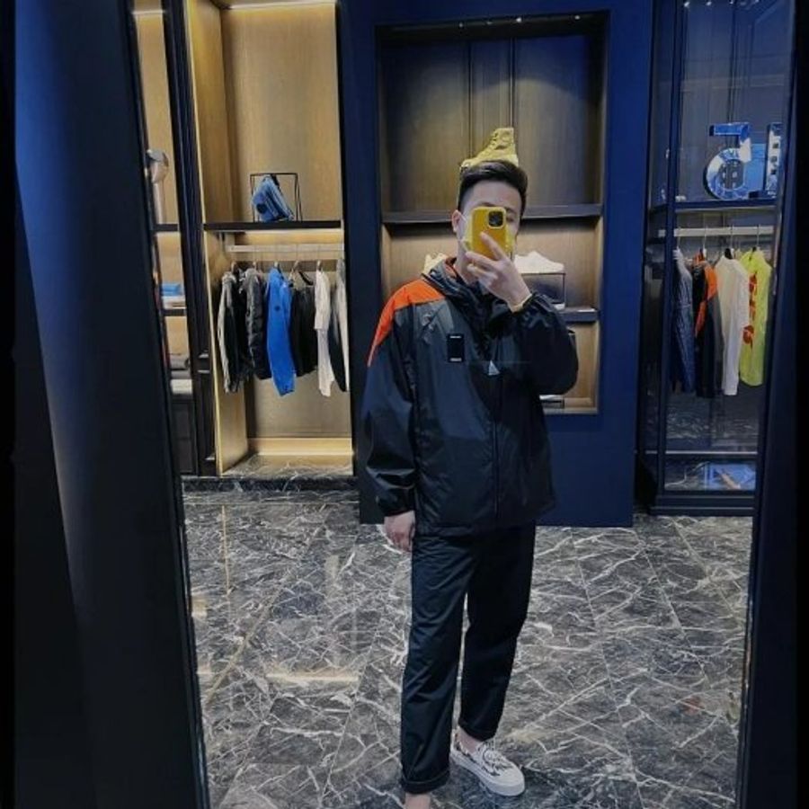 💎Han's house精品服飾💎Moncler 聯名 風衣 連帽 外套 寬版 現貨 2 原價27000-7