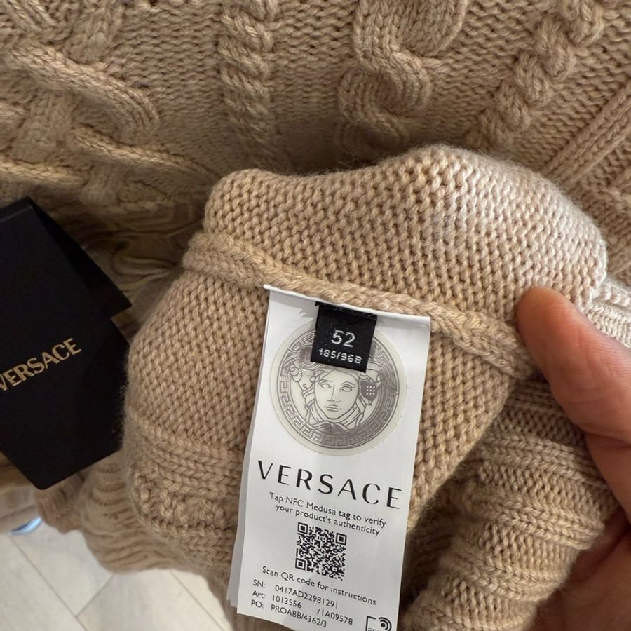 Versace 👍🏻 100%Real正貨,100%New,羊毛冷衫-4