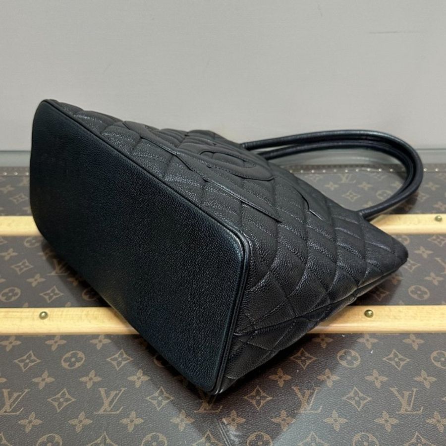 ️CHANEL 黑金荔枝牛希爾頓手提肩背包29*24*14 98新配件塵袋-3