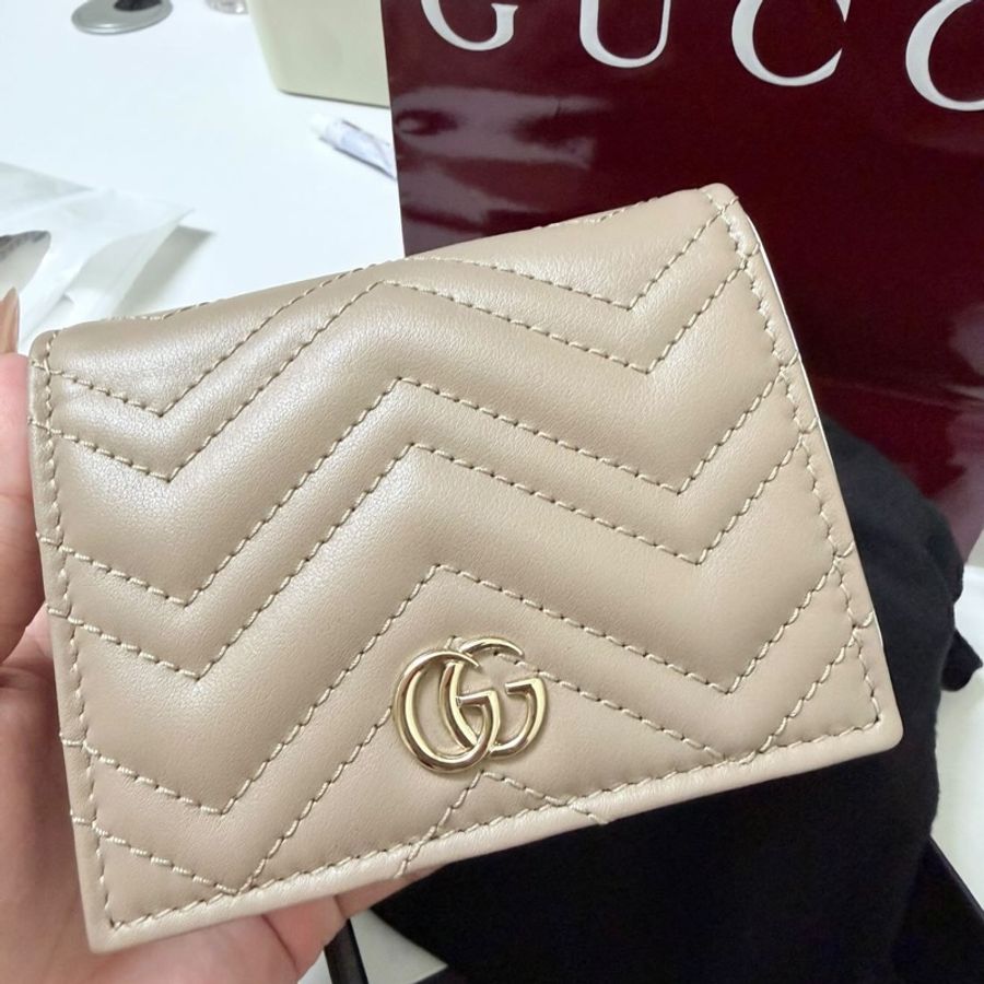 GUCCI 奶茶色短夾-5