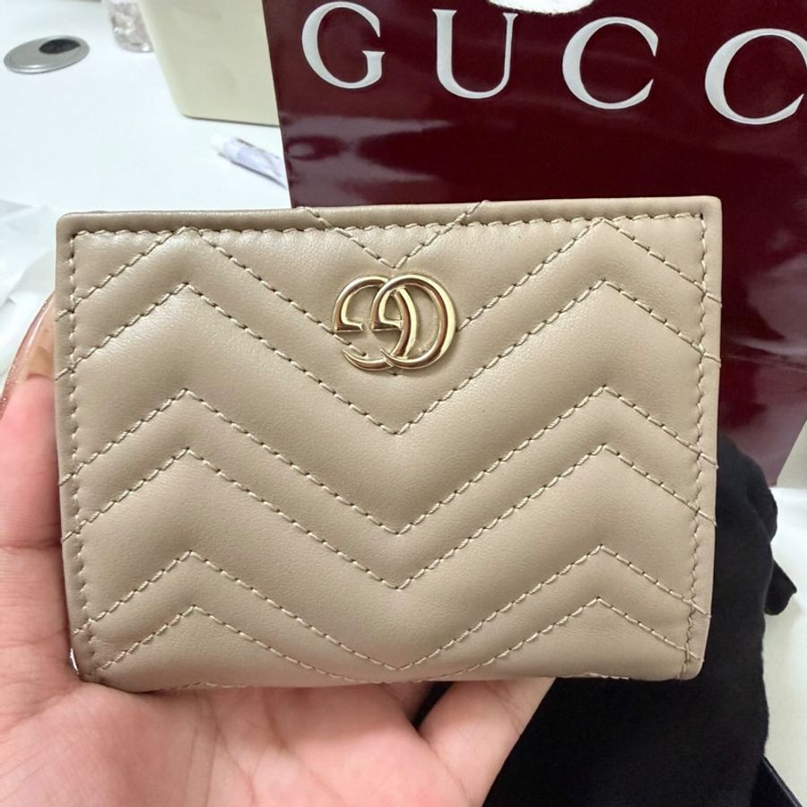 GUCCI 奶茶色短夾-6