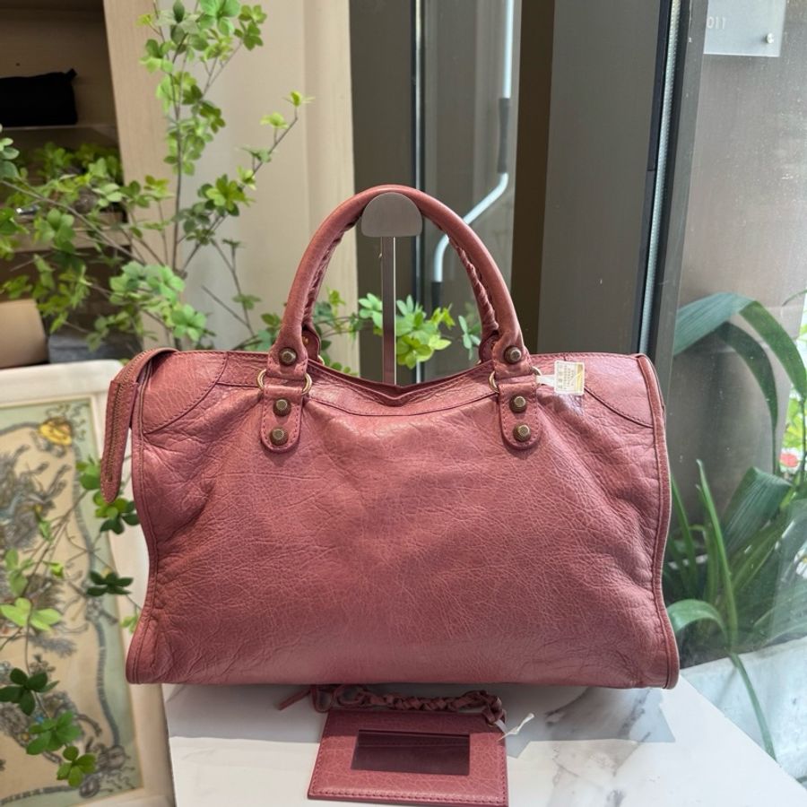 99新Balenciaga巴黎世家 機車包 中號 粉色 油蠟皮 手提包單肩包斜背包 底長37cm ❤️正品-1