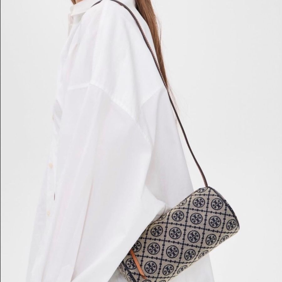 Tory Burch T MONOGRAM CYLINDER BAG深藍老花色滾桶包-2