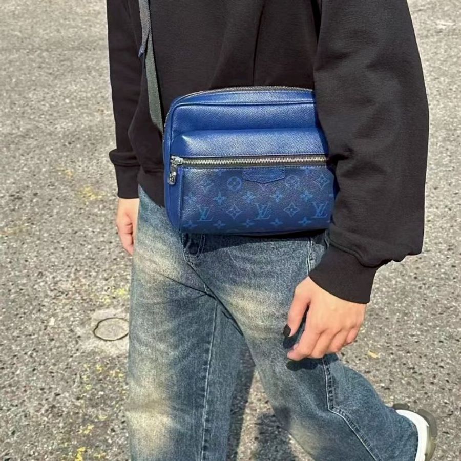 Louis Vuitton  M30242 outdoor Monogram 藍色老花拼皮郵差包-5
