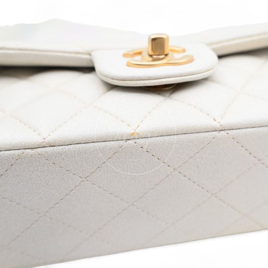 中古 Chanel 香奈兒 Classic Flap系列 珍珠色 荔枝紋/魚子醬紋路 方胖子 小包附提把 手把-8
