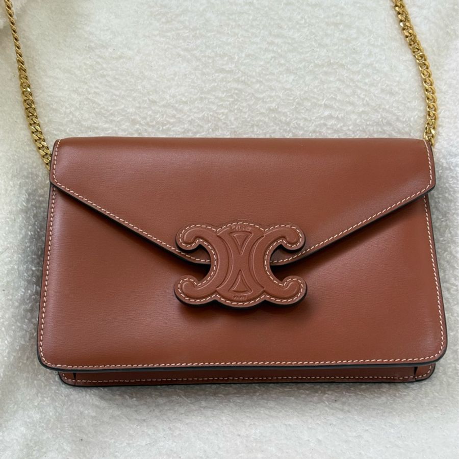 (保留中)Celine 凱旋門浮雕 Logo信封包Woc-5