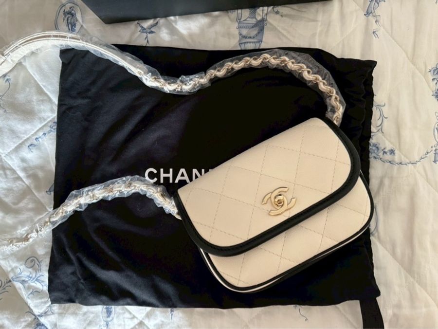 Chanel 香奈兒 熊猫配色 郵差包 馬鞍包 mini-1