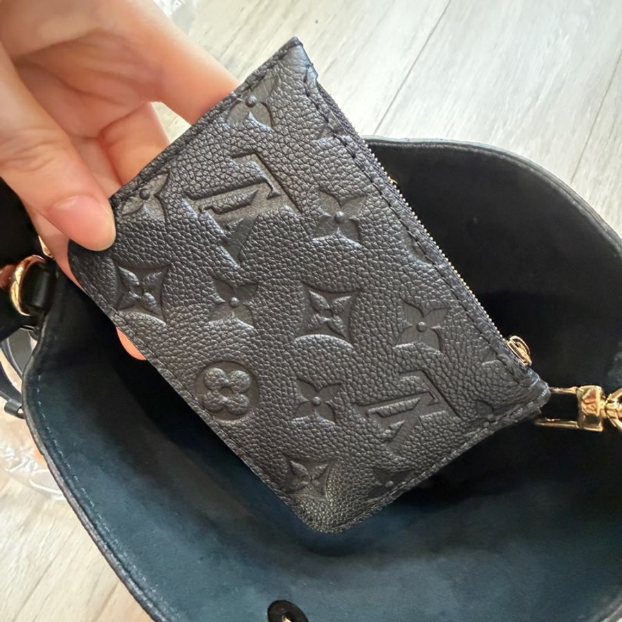 全新全配❤️晶片🉑斜背👌LV 黑色 All In BB #水桶包 #全皮 M13480-35