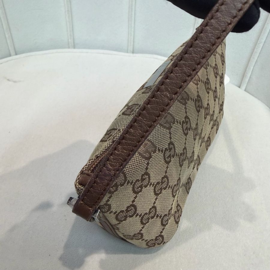 Gucci GG Canvas Boat Pouch 老花腋下包 XA485-26