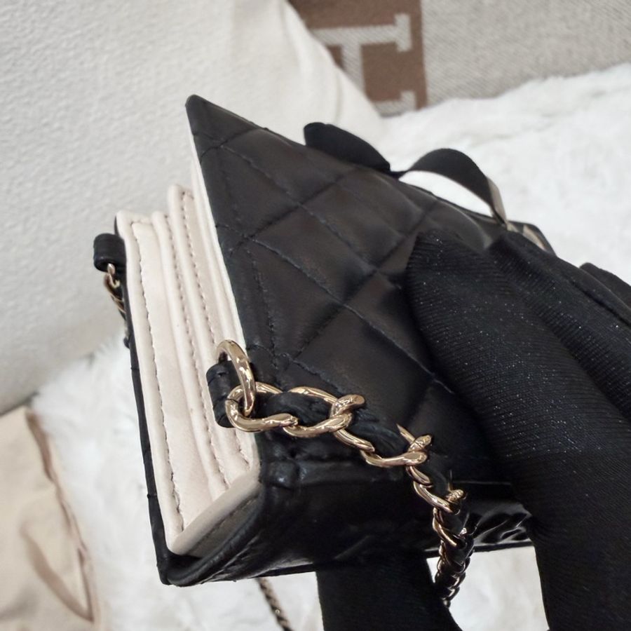 Chanel/ 22B 書本造型卡片夾-15