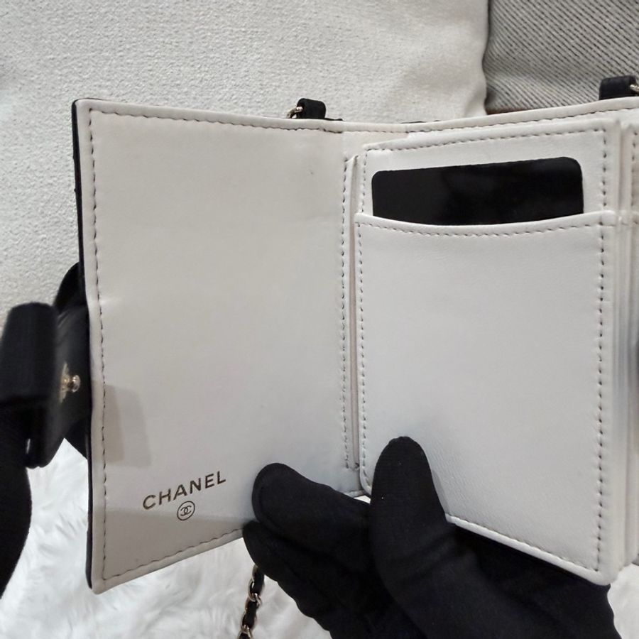 Chanel/ 22B 書本造型卡片夾-20