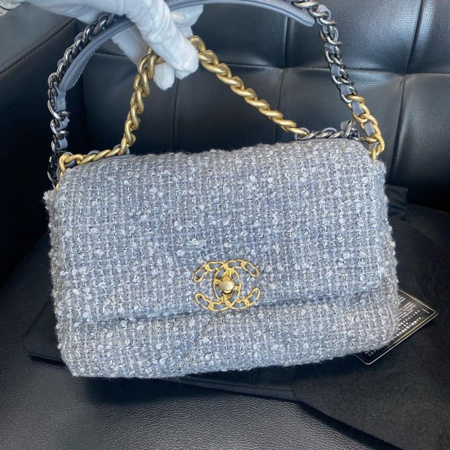 CHANEL 灰色毛19bag 16*26*9 98新配件塵袋-1