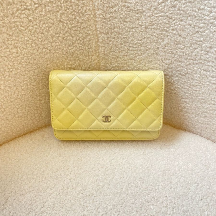Chanel 香奈兒 芯片款 CF WOC|23S 漸變小雞黃 斜孭包,WOC 鏈條可單肩或斜孭。-1