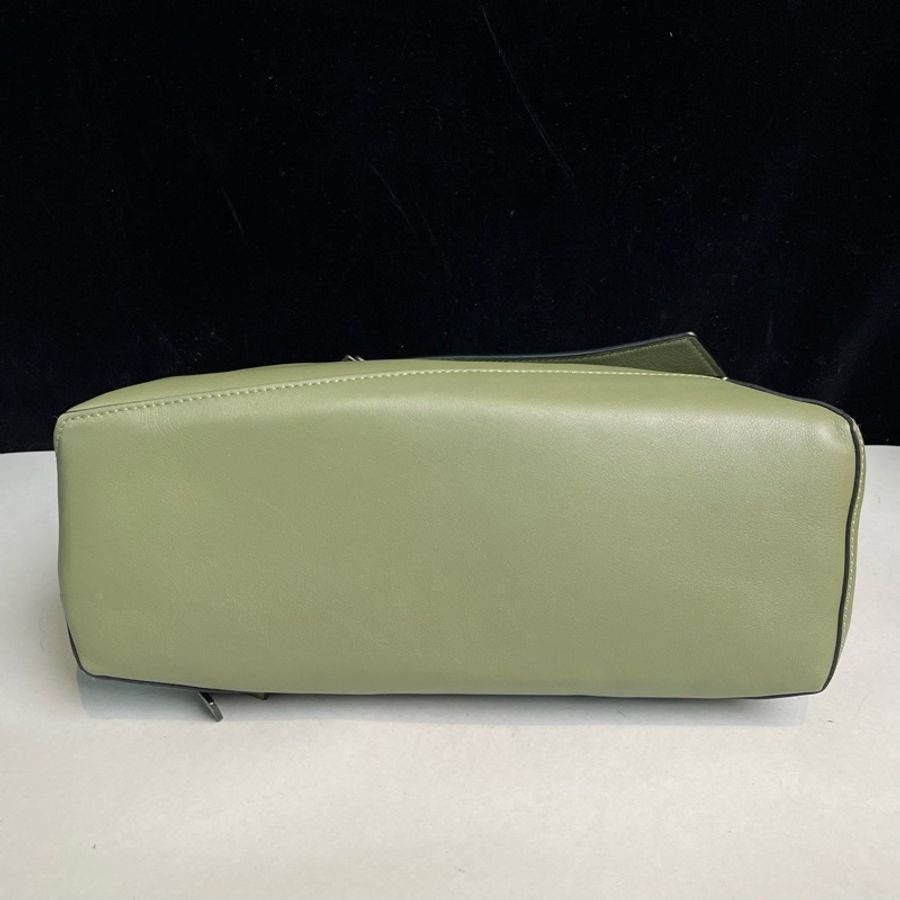 ✨99新🆕LOEWE/羅意威 橄欖綠Puzzle hobo幾何包腋下包單肩包 金扣 22年編碼✅正品-4