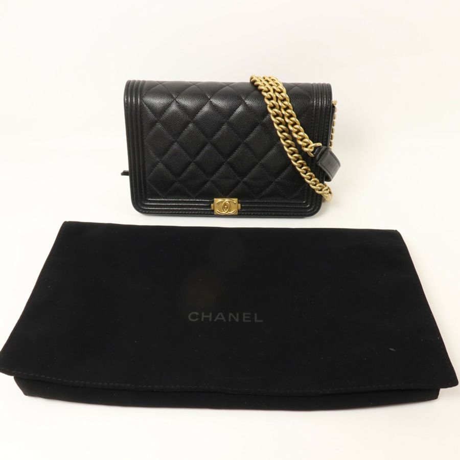 CHANEL 牛皮皮革Boy Wallet On Chain鏈帶肩背袋-9