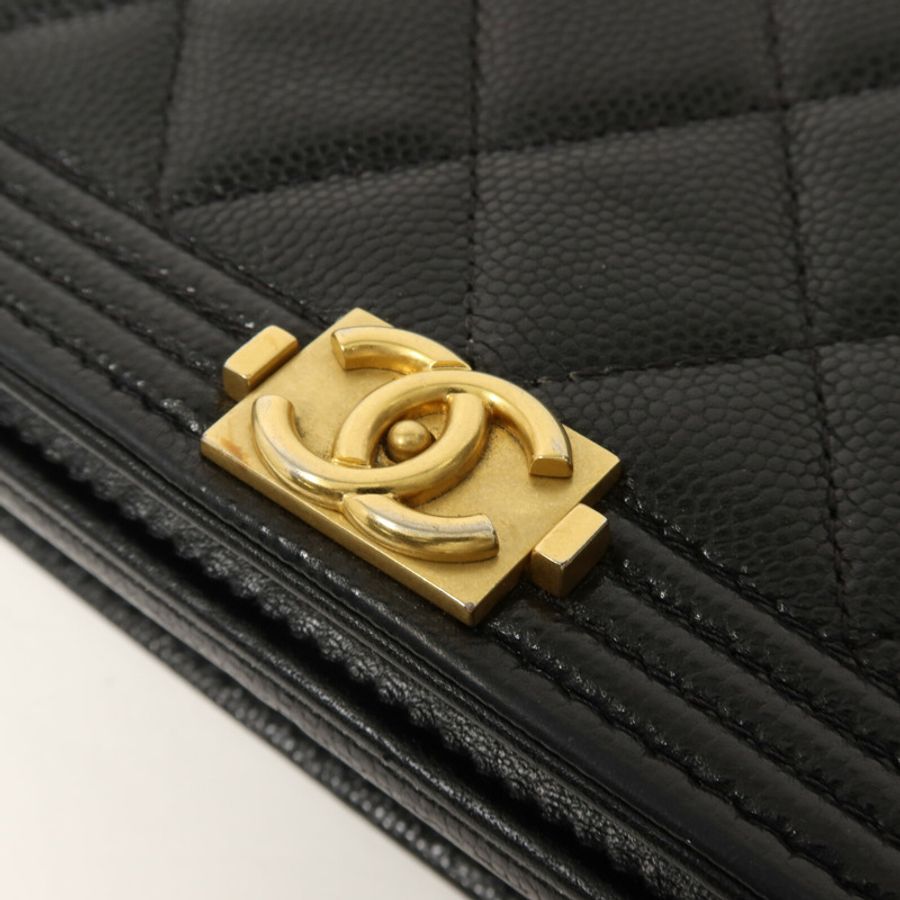 CHANEL 牛皮皮革Boy Wallet On Chain鏈帶肩背袋-10