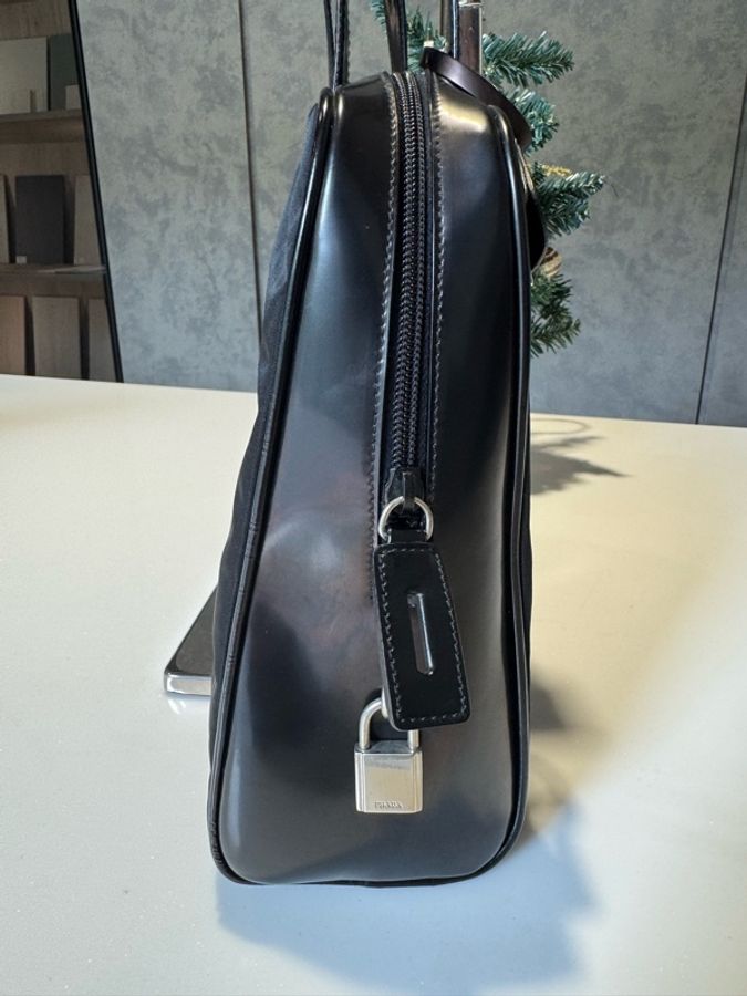 《初。Vintage》 Prada 降落傘拼皮托特包-5