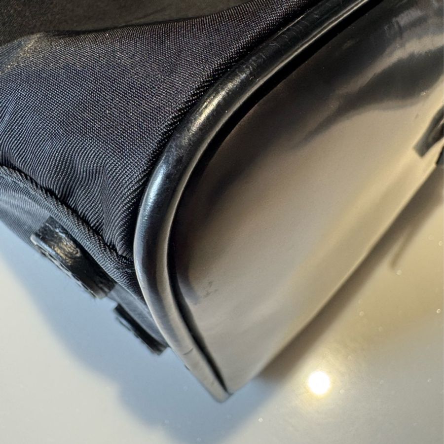 《初。Vintage》 Prada 降落傘拼皮托特包-10