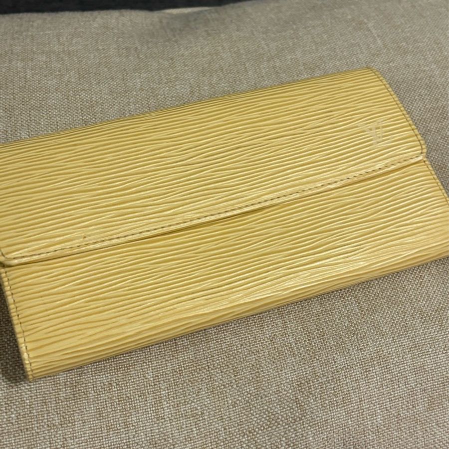 LV 水波紋 長夾 新新的-1