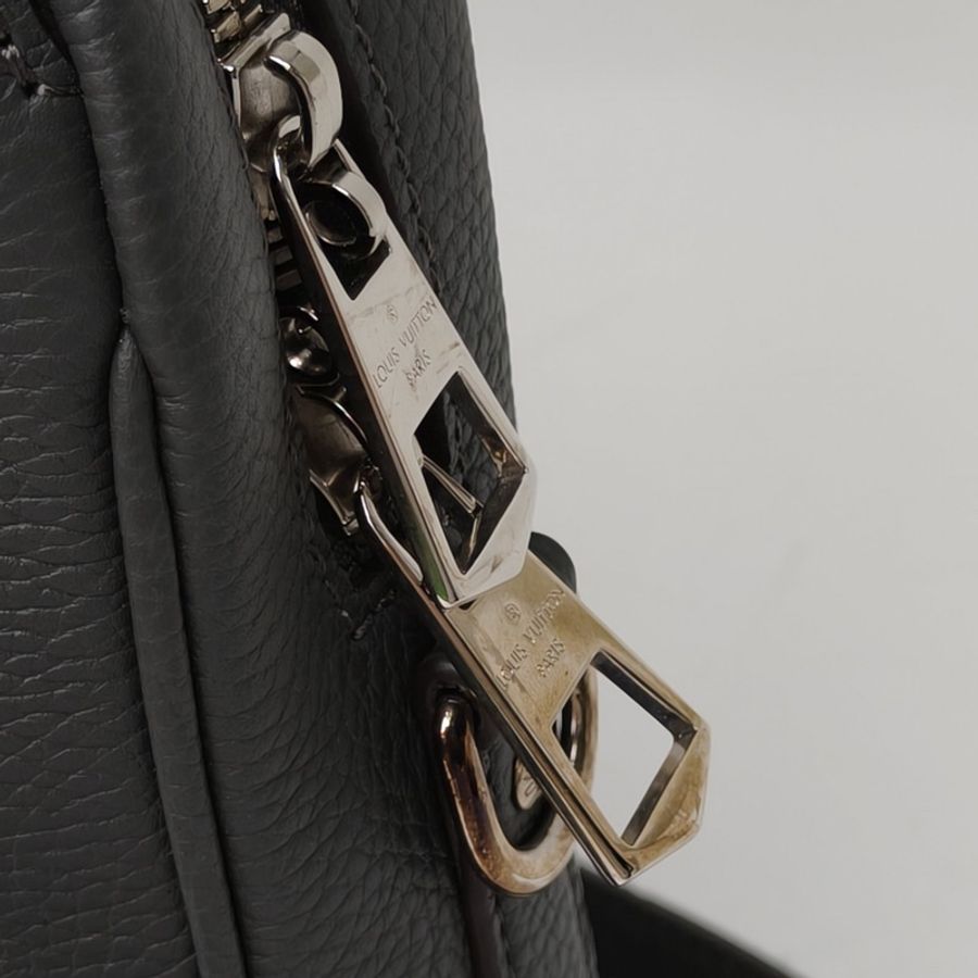 LOUIS VUITTON 深灰牛皮銀扣2018Armand公事包電腦包-4