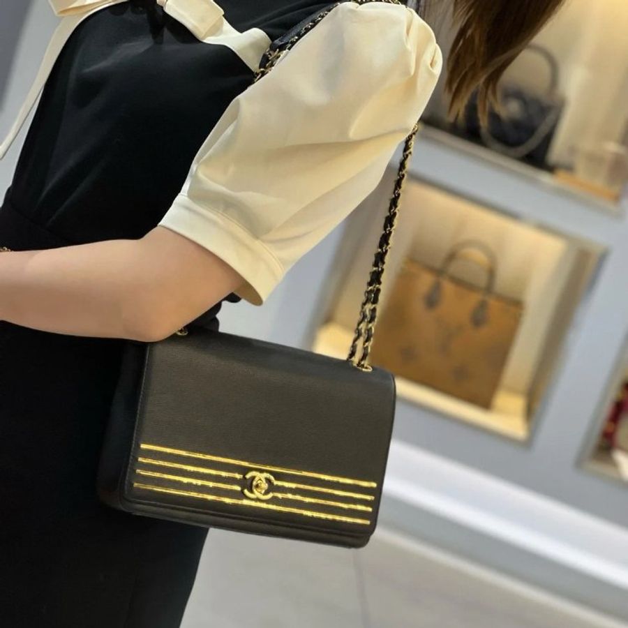 ST02 Chanel 船長金鍊條旋鎖魚子醬皮單肩包-28