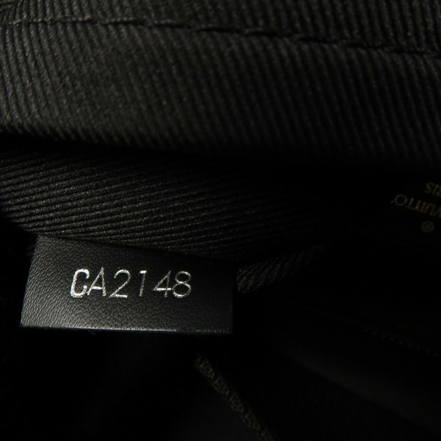 LOUIS VUITTON Damier Graphite Pixel District PM肩背袋-6