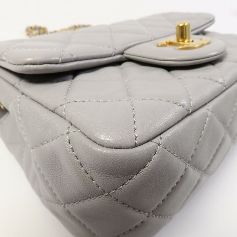 CHANEL 羊皮皮革Classic 17 Goldball鏈帶肩背袋-11