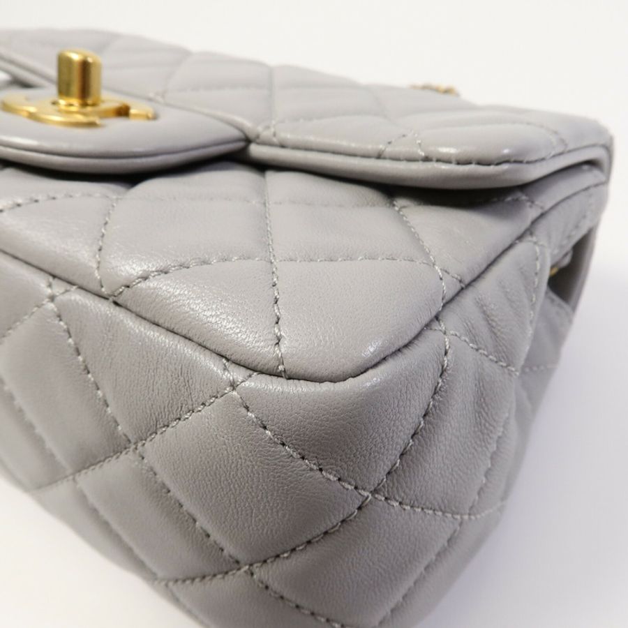 CHANEL 羊皮皮革Classic 17 Goldball鏈帶肩背袋-12
