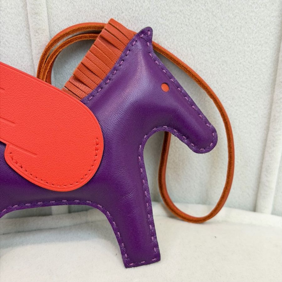 HERMES RODEO PEGASE MM 紫色飛馬皮革包包吊飾 X161-3